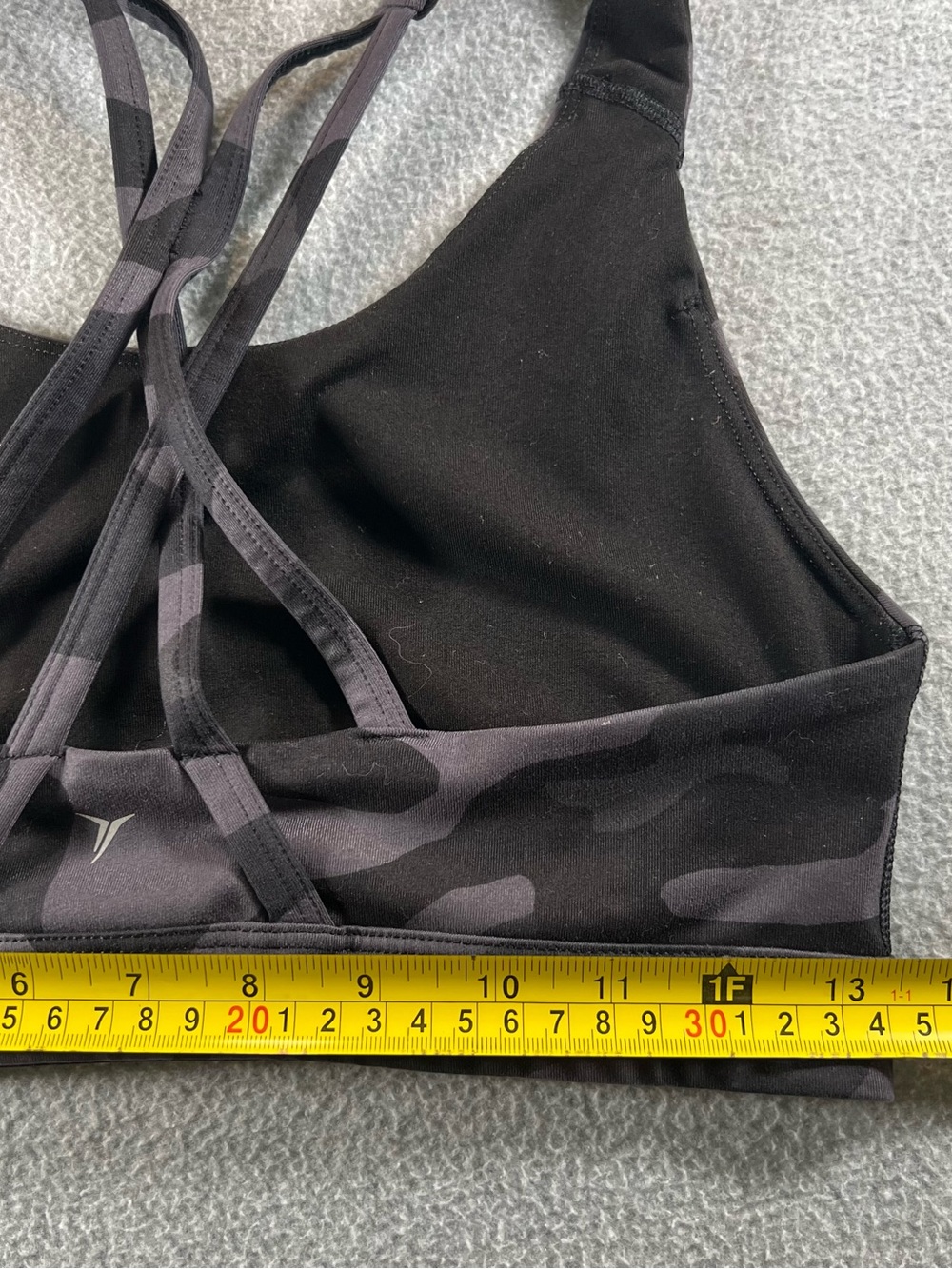 Old Navy Active Go-Dry Camo Sports Bra Medium Strappy Racerback Gray Black - Picture 5 of 7